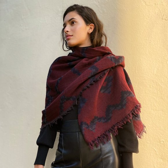 NWT Aritzia Wilfred Reversible Wool Scarf / Wrap